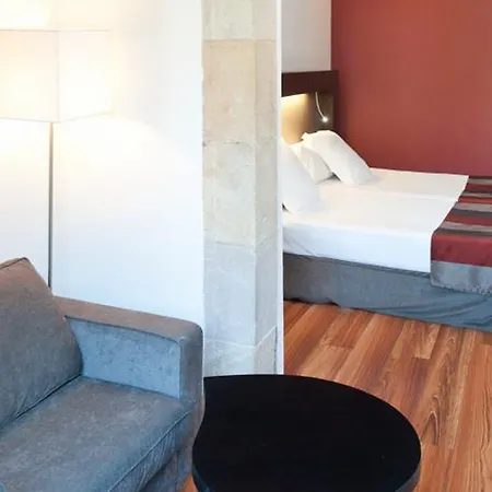 Hotel Catalonia Port 4*