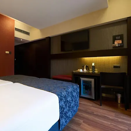 Catalonia Port Hotel