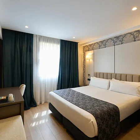 Catalonia Port Hotel